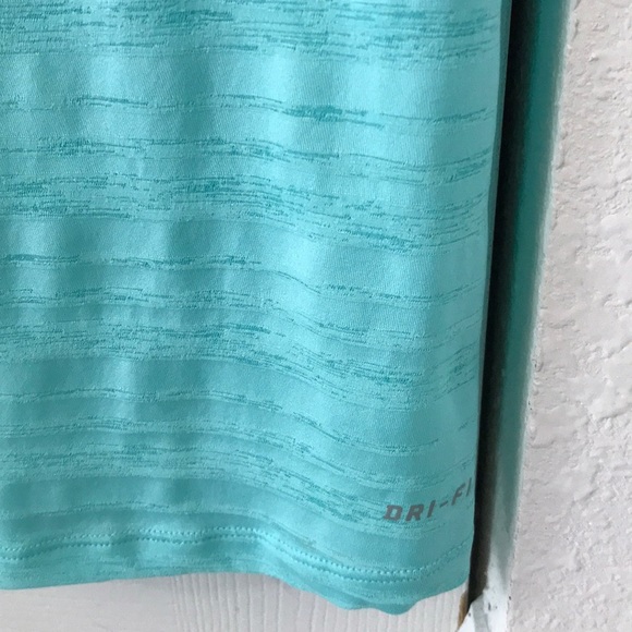 Nike Top - Picture 5 of 6